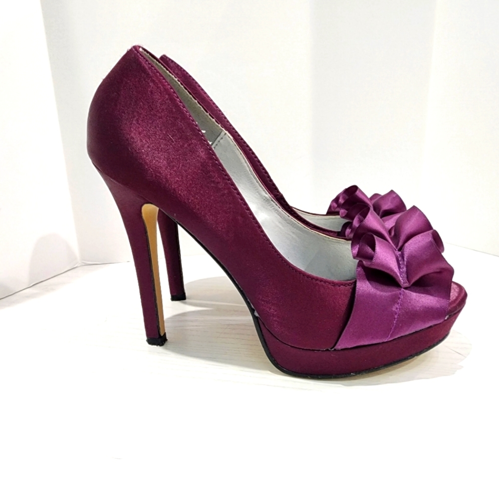 Fabulicous Purple Satin Peeptoe Ruffle Heels